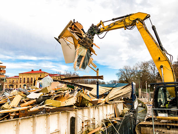 Best Commercial Cleanout Services  in Lawrenceburg, TN